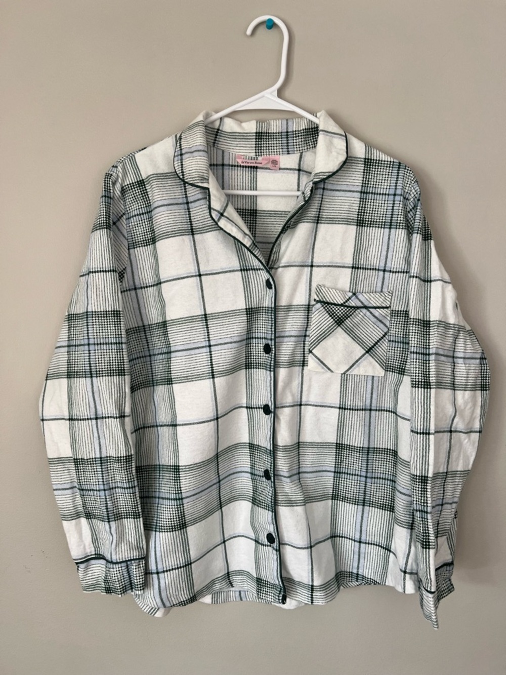 La Vie en Rose Plaid Pajama Top L Button-Up Lounge Shirt